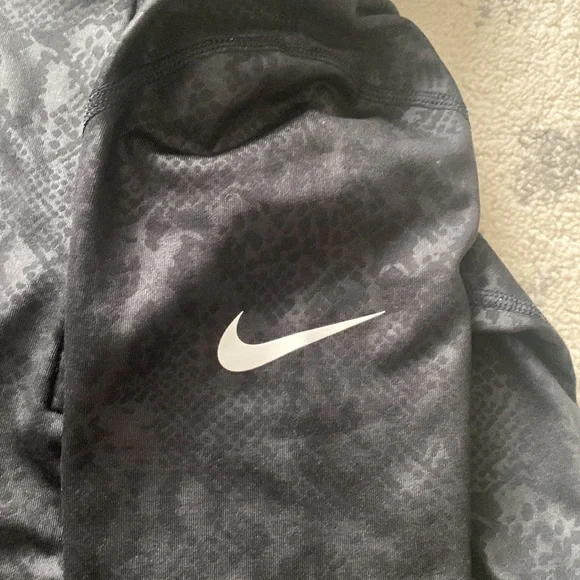 Nike Quarter zip - Picture 2 of 2